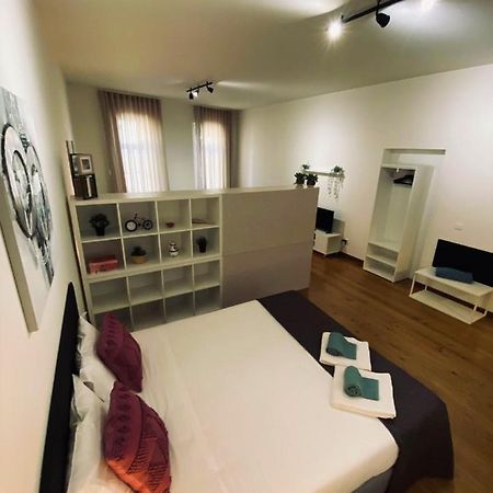 Studio A Zona Historica Clerigos Порто Екстериор снимка